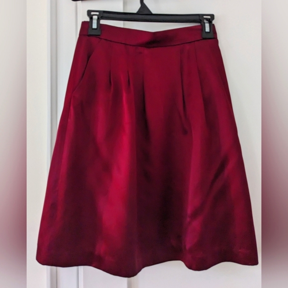Tristan XS satin skirt - Picture 1 of 2
